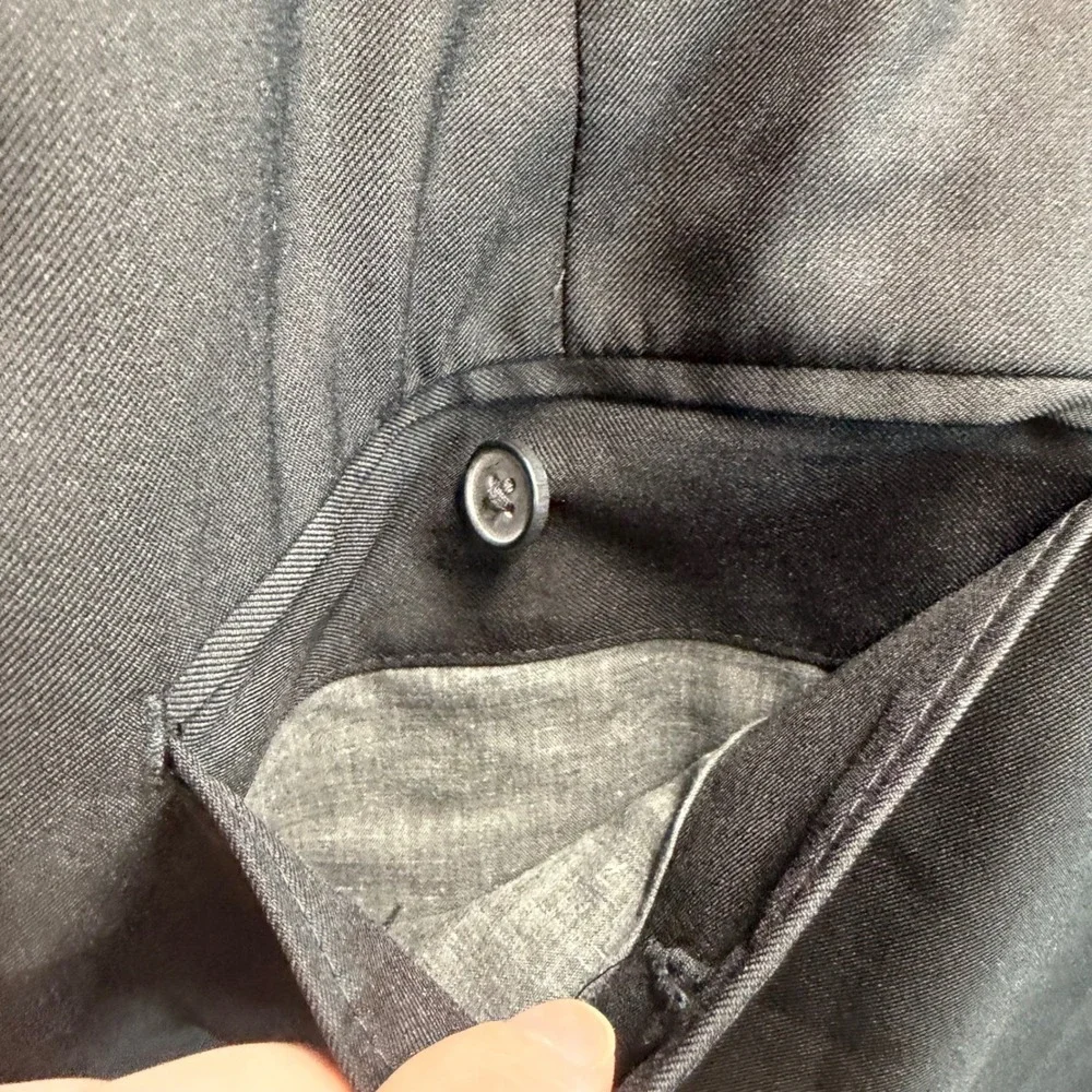 Haggar Premium Comfort Dress Pants Mens 46x29 Black Classic Fit Cuffed Business